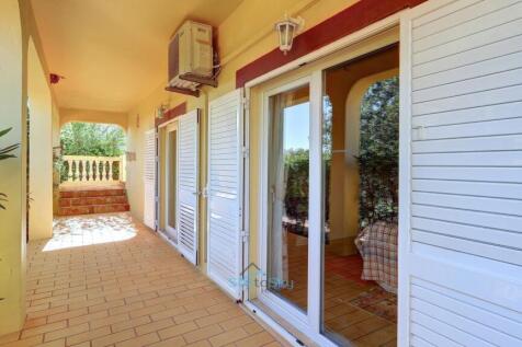 bedroom terrace and steps to pool