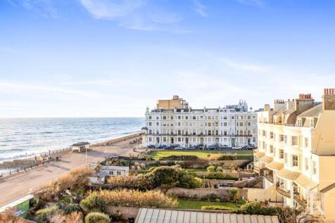 Courtenay Terrace, Flag Court, Flat 36-013.JPG