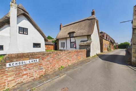 24 - Cottage in Bretforton, Evesham.jpg