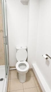 En-Suite - Angle ...