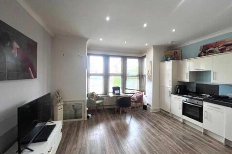 Lounge/Kitchen