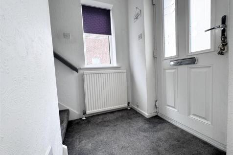 ENTRANCE PORCH