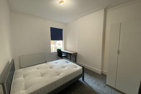 Lenton Boulevard, Nottingham photo 3