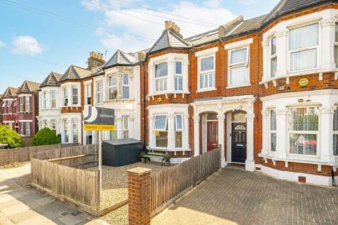 London, SW17 - property photo