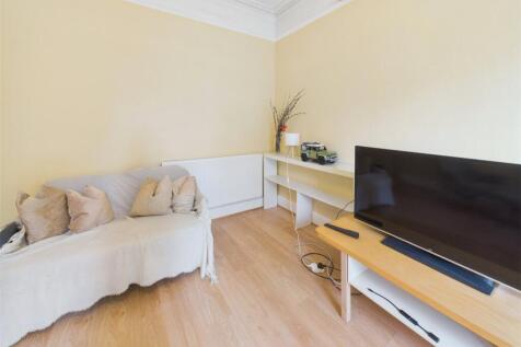 Room 2 - Upstairs Left, Bear Flat, Bath, BA2 photo 3