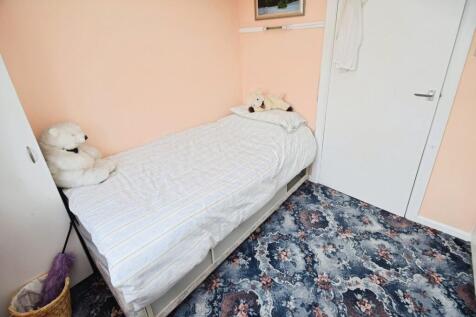 97cee2c4-Bedroom ...