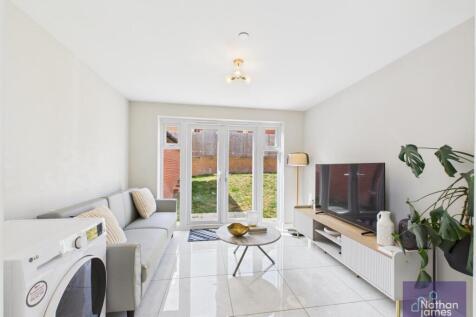 Open Plan Kitchen / Diner &amp; Snug