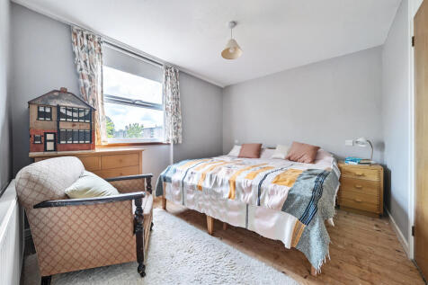 1303470-19-68401d...