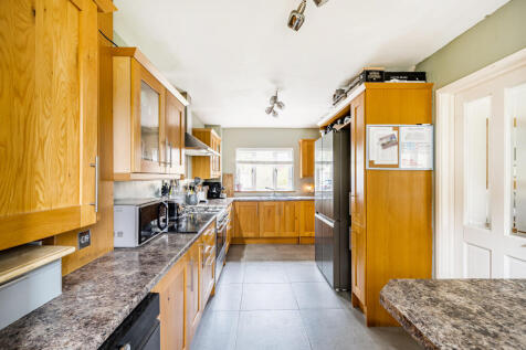 1369127768efde78c0b58