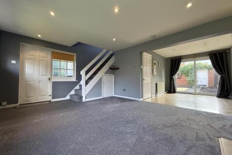 Longwood Crescent, Alwoodley, LS17 photo 3
