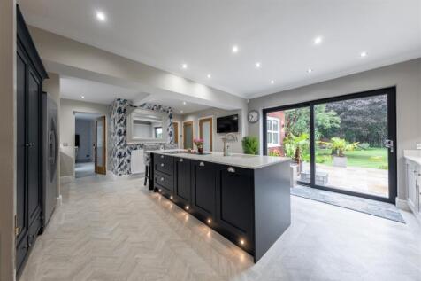 Hill Farm House-001.jpg