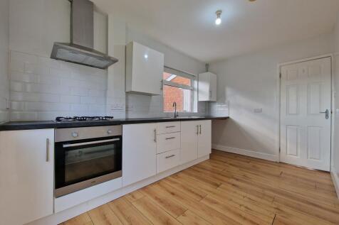 Kendal Rise, Claregate, Wolverhampton, WV6 photo 5