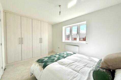 WhatsApp Image 2025-09-15 at 16.37.35_de384227.jpg