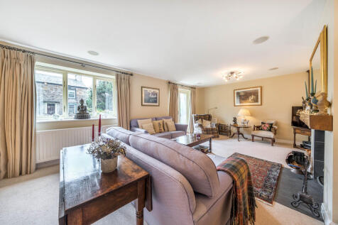 Living/Dining Roo...