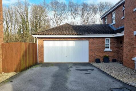 Garage &amp; Driveway