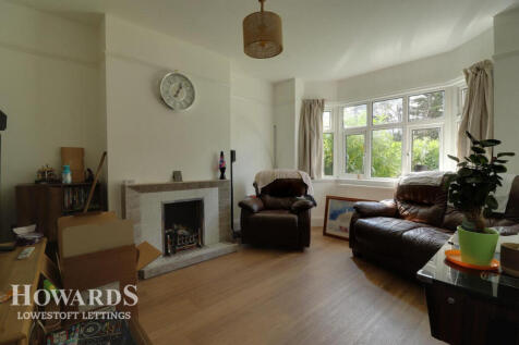 Grayson Drive, LOWESTOFT photo 3
