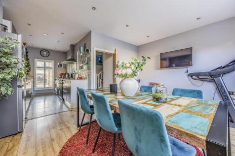 10 Admiral Square, Nelson Road, Southsea-PorticoMa