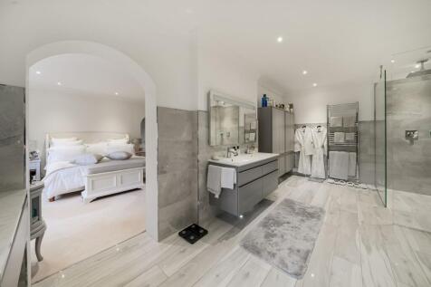 Master Ensuite