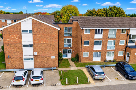 2-bed flat on Burns Drive, Woodhall Farm, Hemel Hempstead, HP2, £1,400/mo