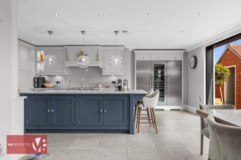 22 Baas Lane Broxbourne via properties estate letting commercial