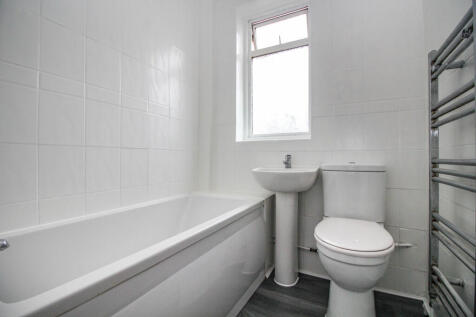 1024px.2395935__1682696158-23494-Bathroom