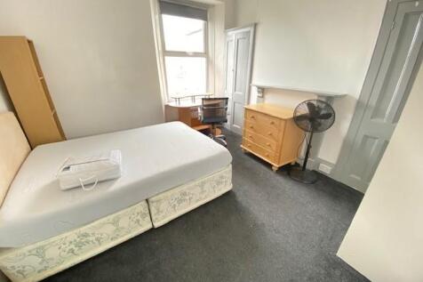 9 seymour bedroom.jpg