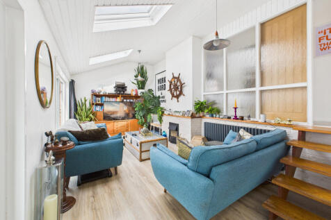 CAM05627G0-PR0021-STILL014