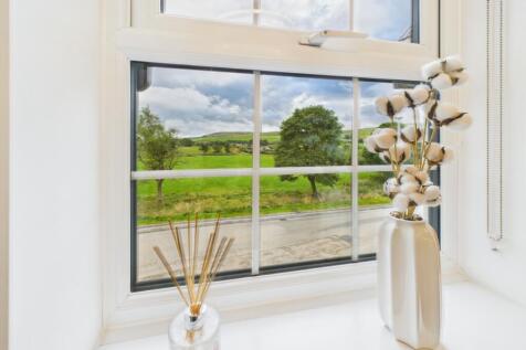 CAM02093G0-PR0051-STILL006