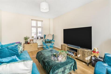 27 Lord Grandison Way, Banbury-7.jpg