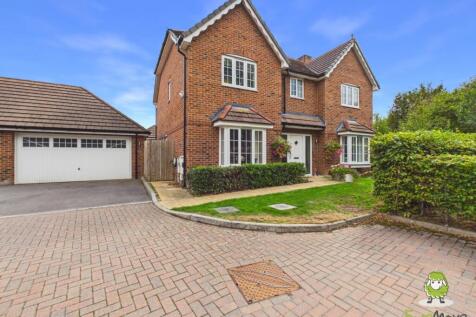 EweMove Estate Agents Basingstoke - Cortland Drive
