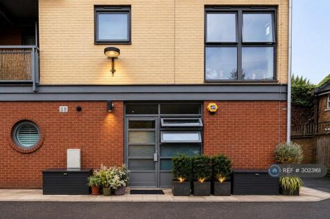 Rear Courtyard