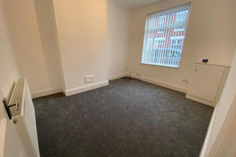 Station Road, Eccles, Salford photo 5
