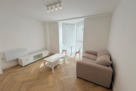 1st Floor Apartment, Cenydd Court, 62, Newport Road, Cardiff photo 3