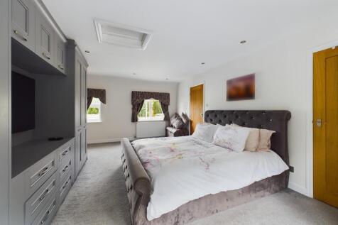 House - Master Bedroom