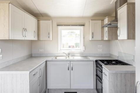 42 Oak Tree Holliday Village (Frith Bank)-17.jpg
