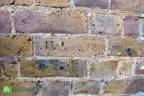 Date Brick