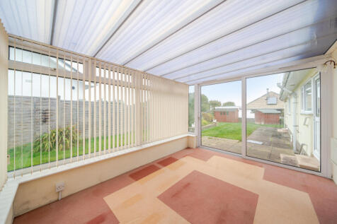 1370550-5-68f8e74...