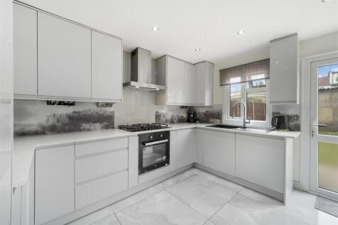 25 Horsenden Crescent - GDFu4eSagO9oAUyEPNvx.jpg