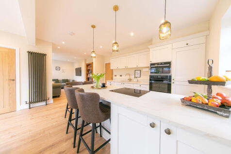 Kitchen &amp; snug