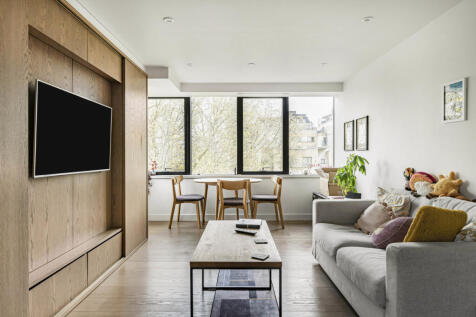 Reception/Kitchen