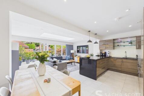 Lounge / Kitchen / Diner