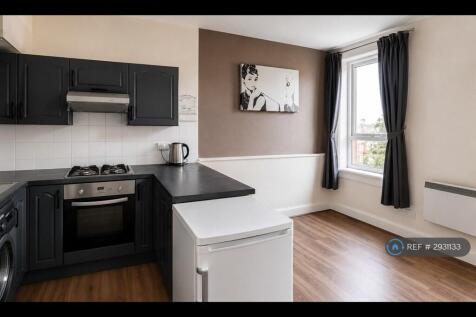 Kitchen / Lounge