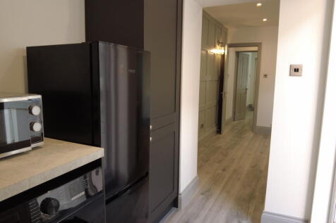 Sincil Bank // 2 Bed & 2 Bath // August 2027 photo 4