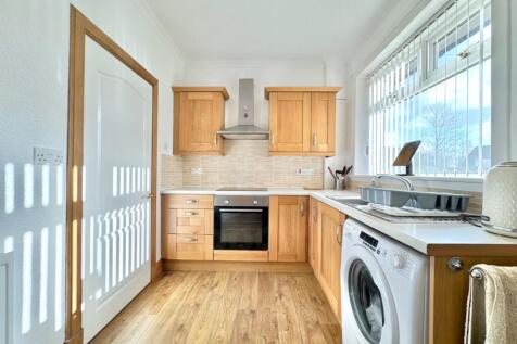 Lynn Drive kitchen pic