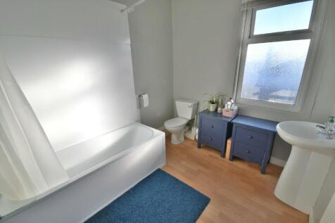 4 BED STUDENT HOUSE SHARE - CROOKESMOOR  photo 3