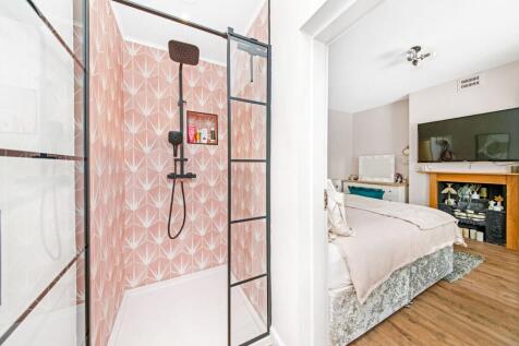 BEDROOM THREE EN-SUITE