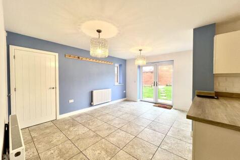 Sycamore Drive, Calne photo 5