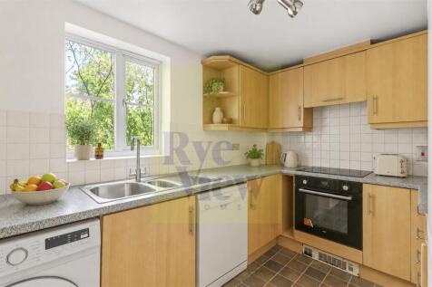 Peatey Court, Princes Gate, HP13 7AY (L)-3 (1).jpg