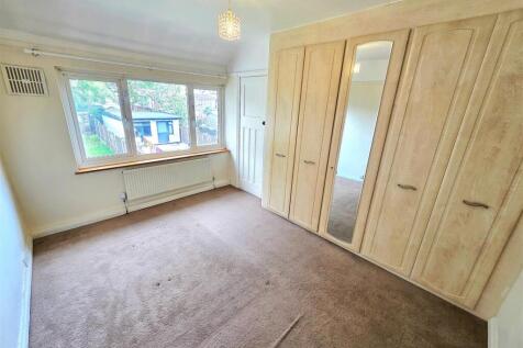 Whitton Avenue East, Greenford photo 5