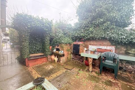 3bbb52e5-ce8c-410...